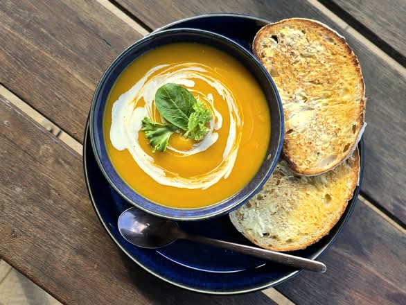 Pumpkin Soup (v)