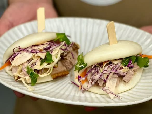 Crispy Pork Bao Bun (2 pieces)