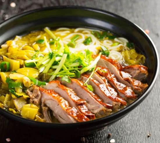 405_Roasted Duck Rice Noodle Soup with Chinese Preserved CabbageI    酸菜烧鸭米粉
