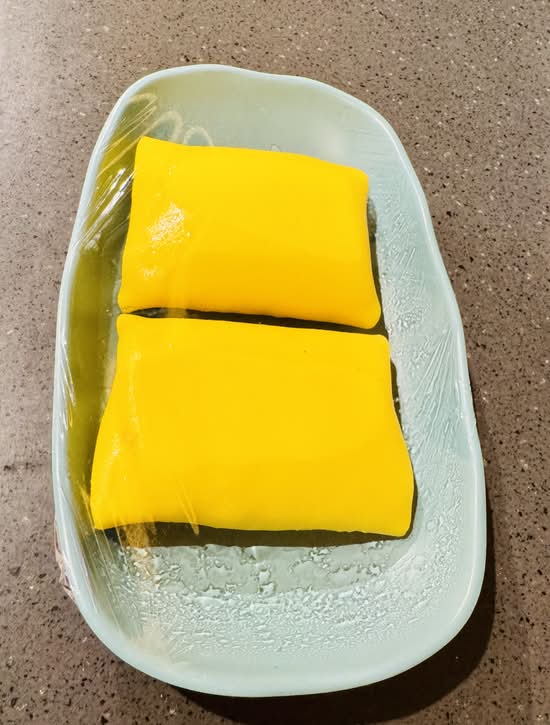 Mango Pancakes  (2-Pancake per Serve)