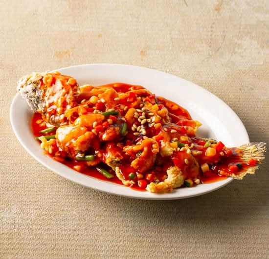 S06_Sweet and Sour Crispy Barramundi fillet with Pine Nuts  松子菊花鱼
