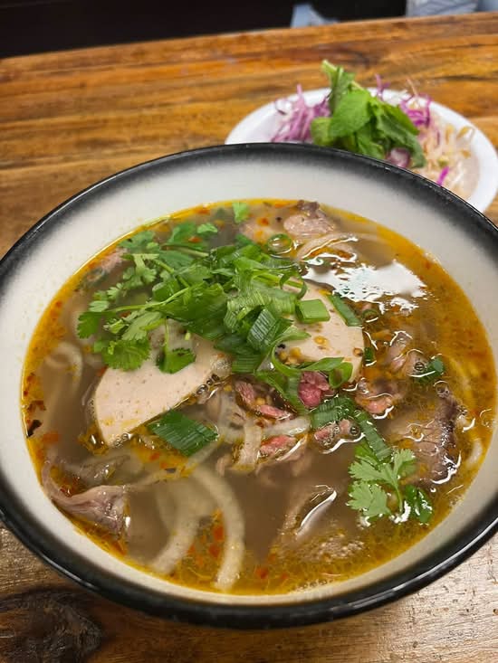Bun Bo Hue (Spicy beef soup)