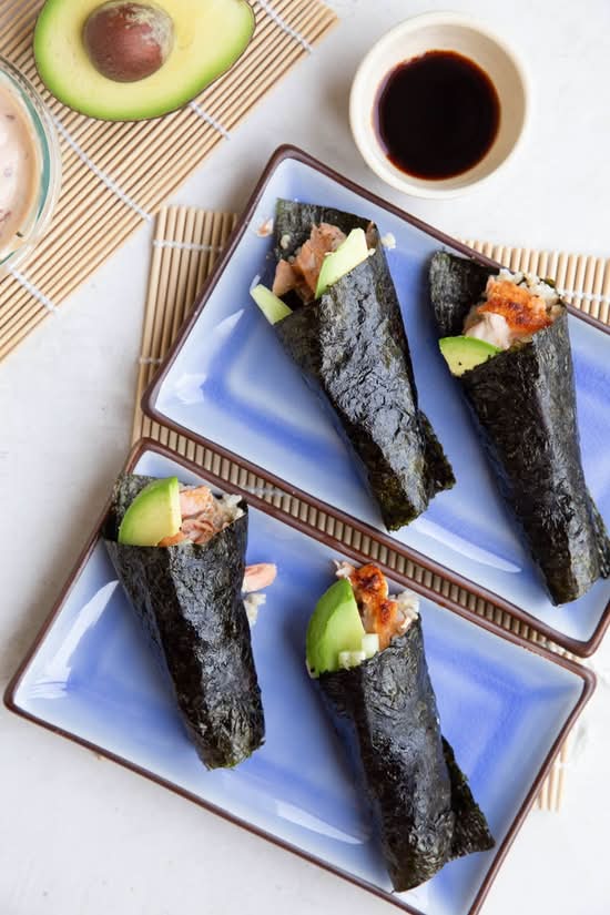 Fresh Salmon Hand Roll