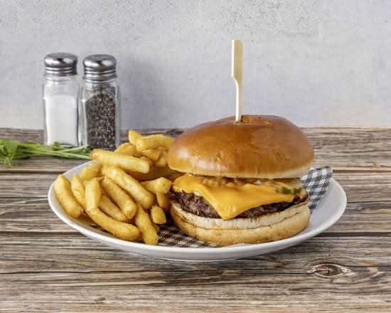 Classic Cheeseburger