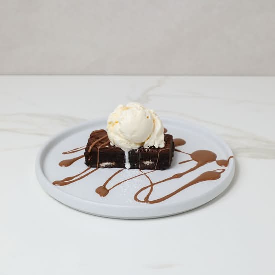 CHOCOLATE FUDGE BROWNIE
