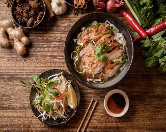 Grilled Chicken Noodle Soup  Phở Gà Nướng