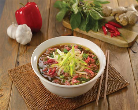 Sliced Beef Noodle Soup Phở Bò Tái