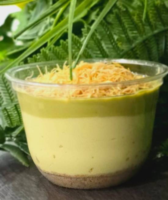 pistachio kunafa cheese cake