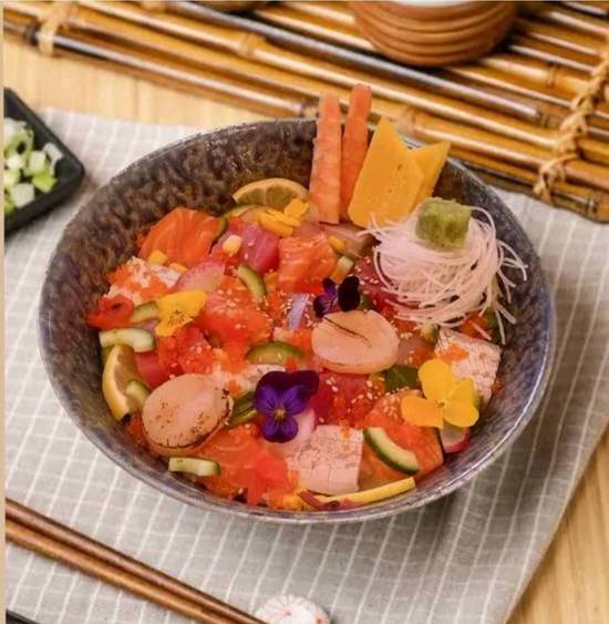 Chirashi bowl