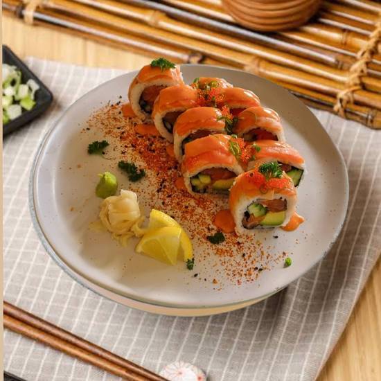 Spicy Salmon Roll