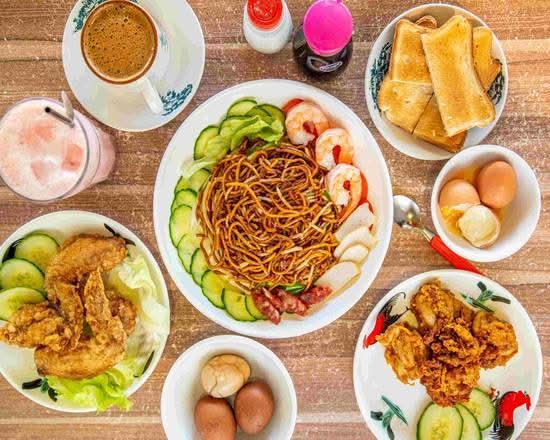 Lepak Kopitiam Bateman cover