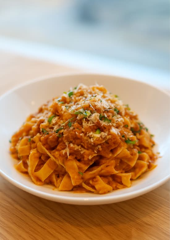 Slow - Cook beef Bolognese Linguine