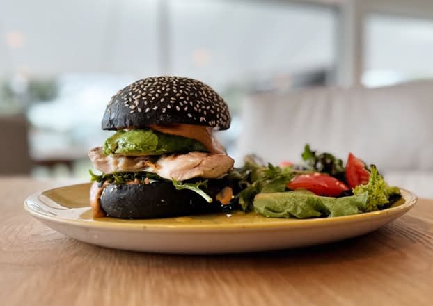 Esteria Grilled Chicken Burger