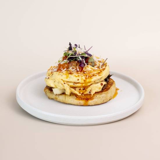 CHILLI SCRAMBLED EGGS ON CRUMPET