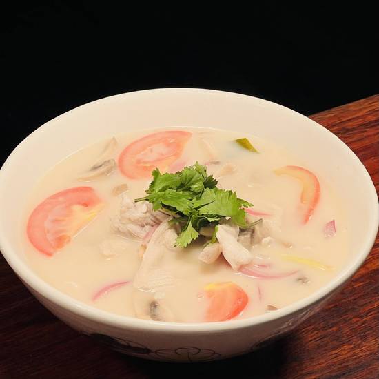 Tom Kha (V)