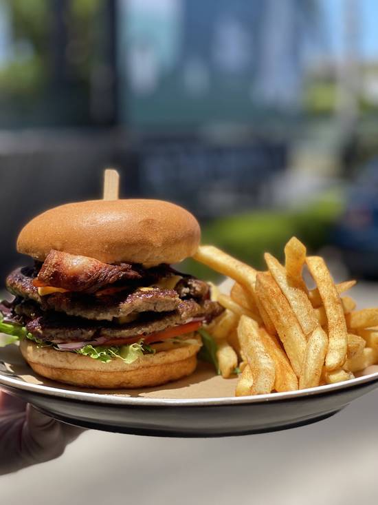 Bostin Beef and Bacon Burger