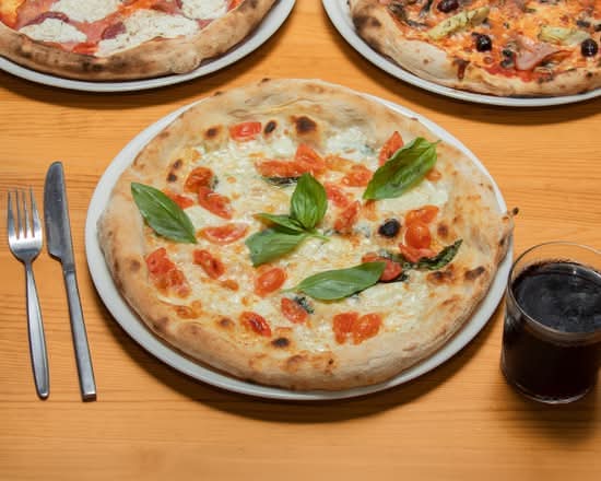 Regina Margherita Pizza