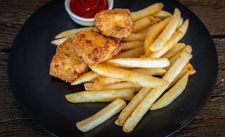 Kids Mac & Cheese cubes with fries