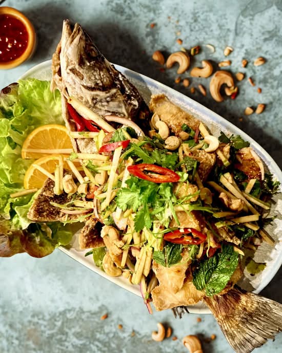 BARRAMUNDI Garden Salad (whole)