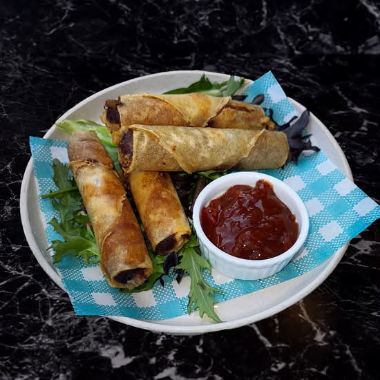 CHEESEBURGER SPRING ROLLS