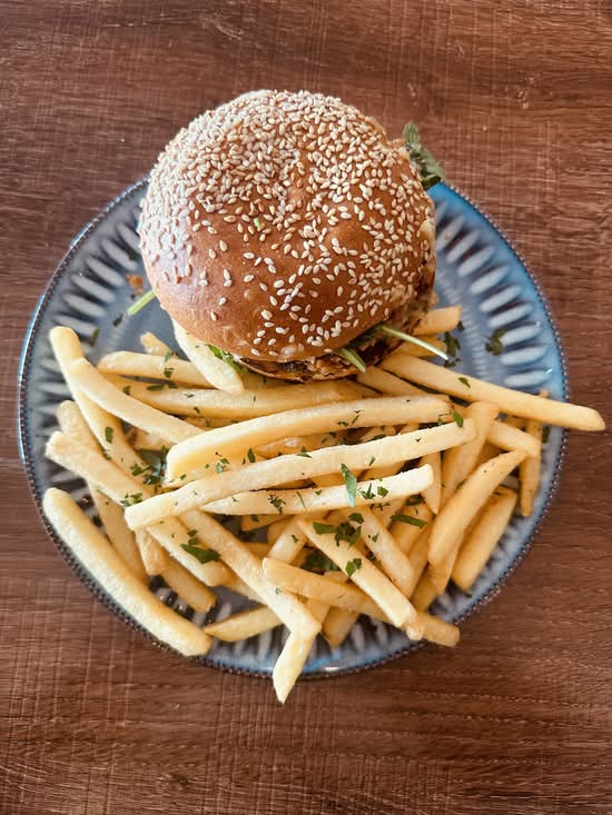 Angus Beef Burger & Fries
