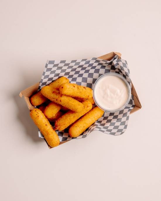 Mozzarella Sticks (6)