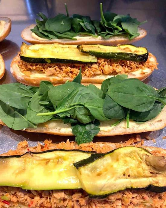 Tuna with Baby Spinach