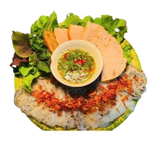 Steamed Noodle Roll with Mixed Pork Pieces (Bánh Cuốn Chả Thập Cẩm)