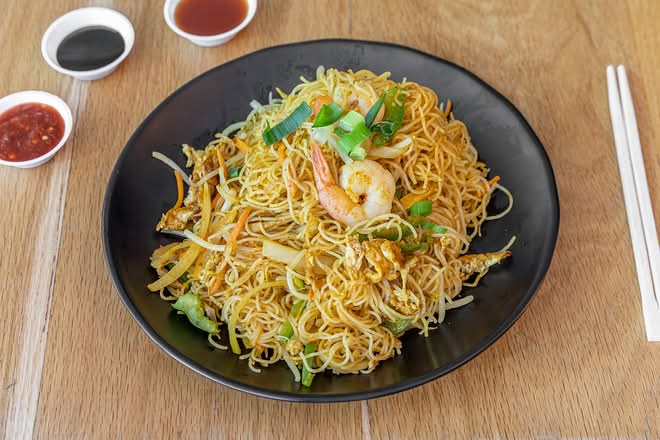 Singapore Style Fried Rice Noodle