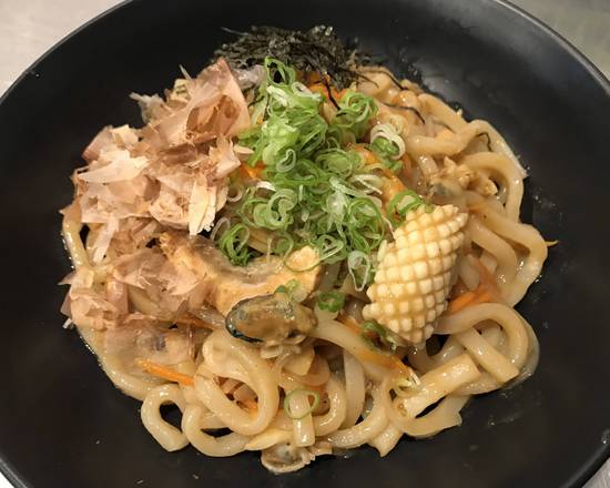 Seafood Yaki udon