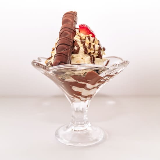 Kinder Bueno Sundae