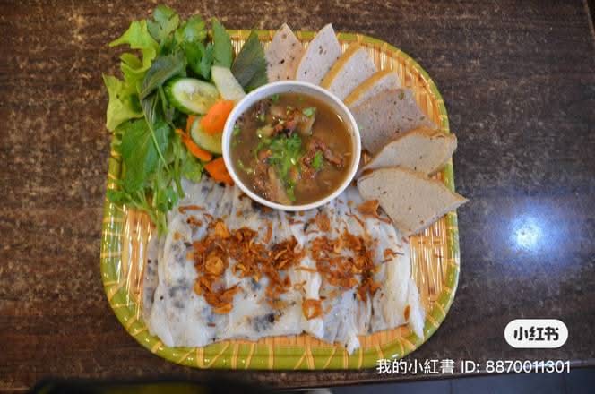 Ba Oanh's Special Steamed Rice Noodle Roll and Mixed Pork Pieces and Grilled Pork (Bánh Cuốn Đặc Biệt)