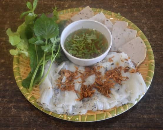 Steamed Rice Noodle Rolls and Steamed Pork (Bánh Cuốn Chá Lụa)