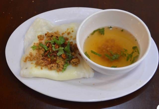 Farm Egg Steamed Rice Noodle Roll (Bánh Cuốn Trứng)