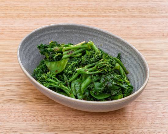 Steamed Broccolini with Sugar Snap Bean and Kale (V)