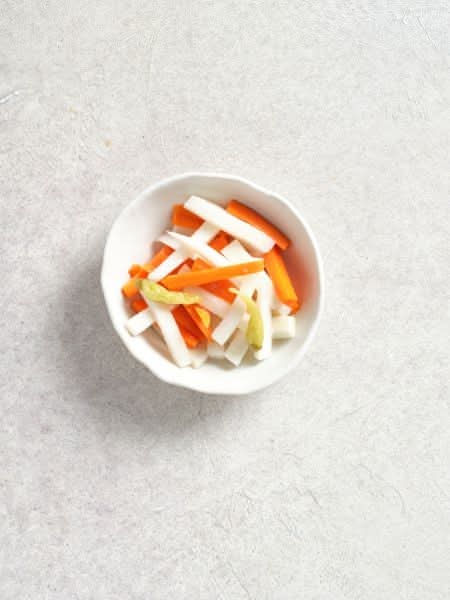 Crunchy Pickled Radish