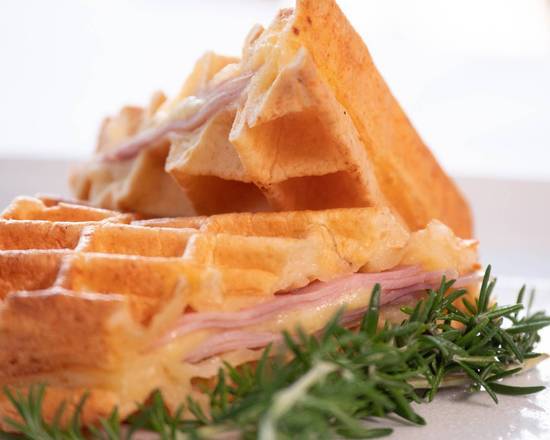 Pao de Queijo Waffles Ham & Cheese
