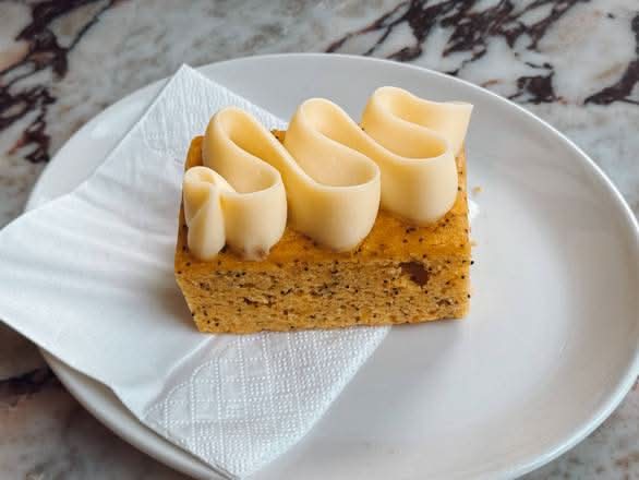 Orange & Poppy seed cake