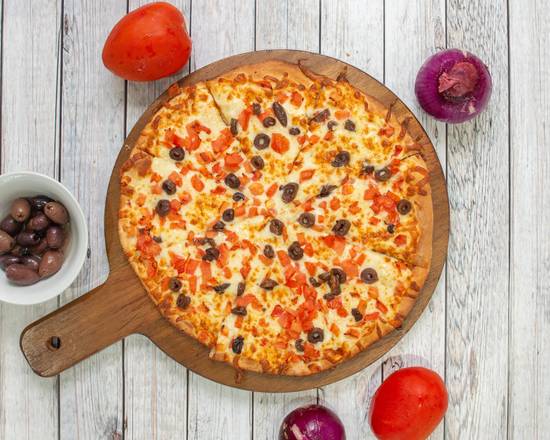 Cheese, Tomato and Olives Pizza (V)