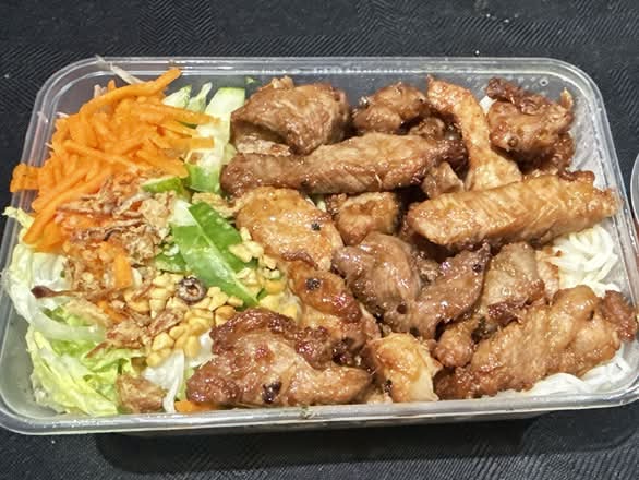 Rice Vermicelli with Grilled Pork