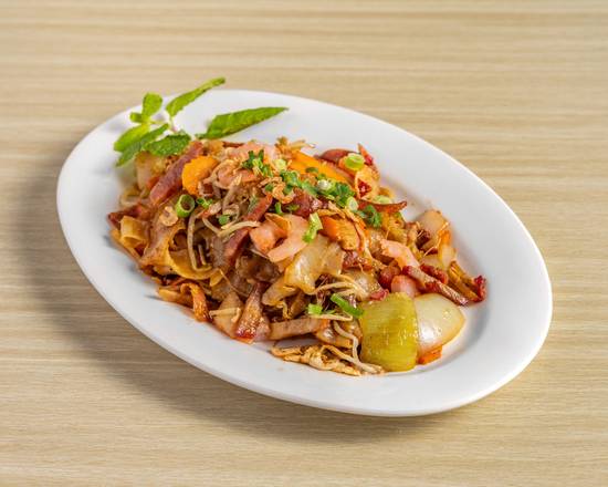 Stir Fried Rice Noodle with Char Kway Teow Style