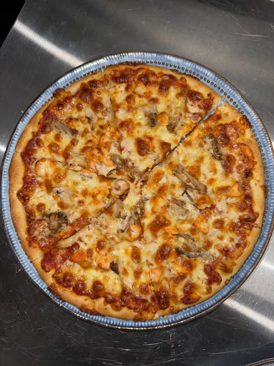 Chicken Delight Pizza