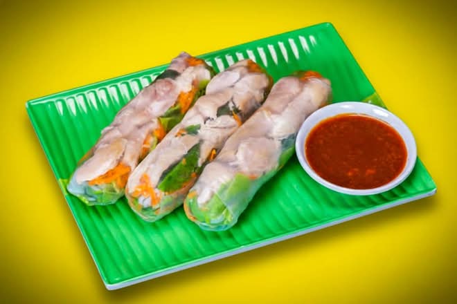 Pulled Chicken Box Goi Cuon (3pcs)