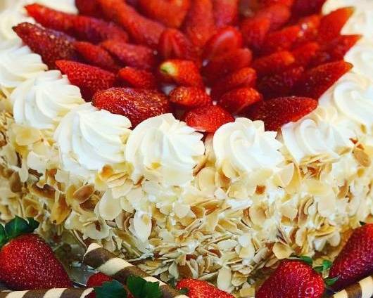 Strawberry Torte (8")