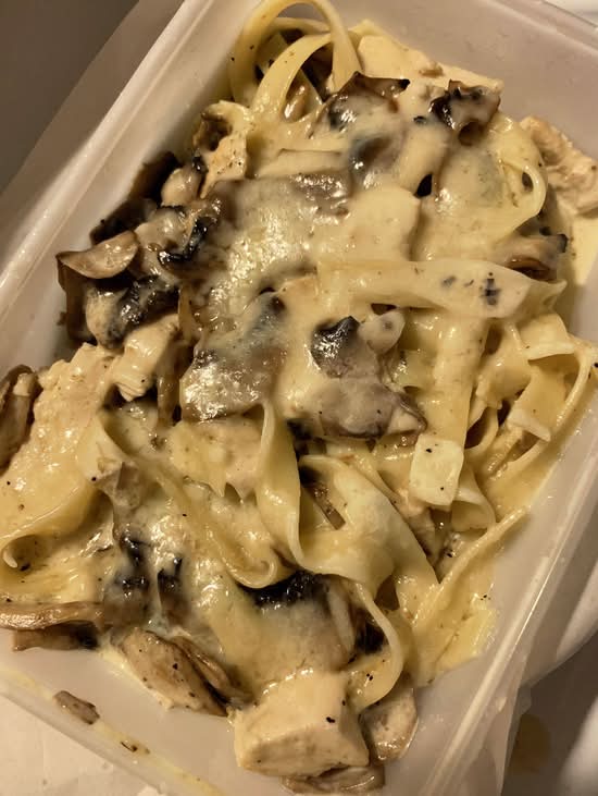 Fettuccine Pollo Funghi