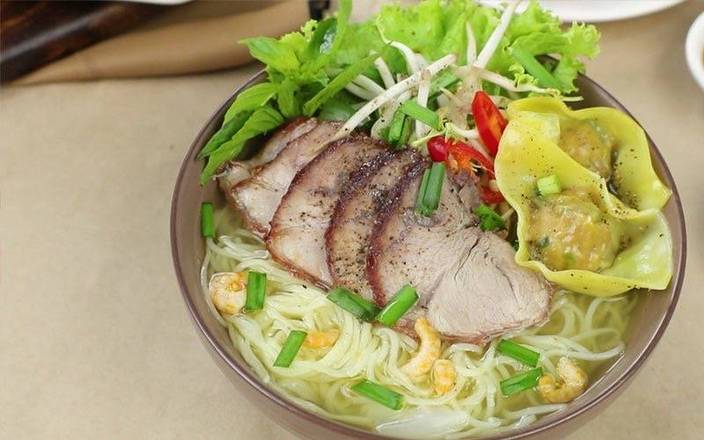 Wonton noodle soup