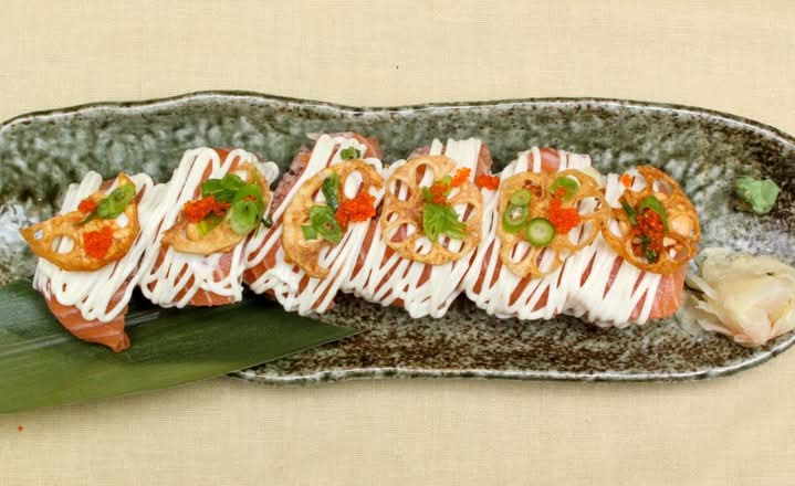 Salmon Sushi Rolls (6pcs) (GF)