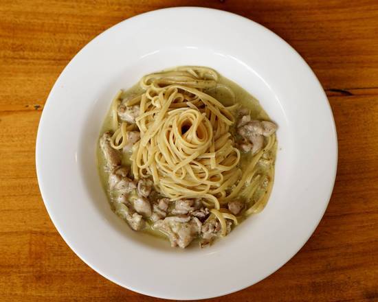Chicken Cream Pesto Pasta