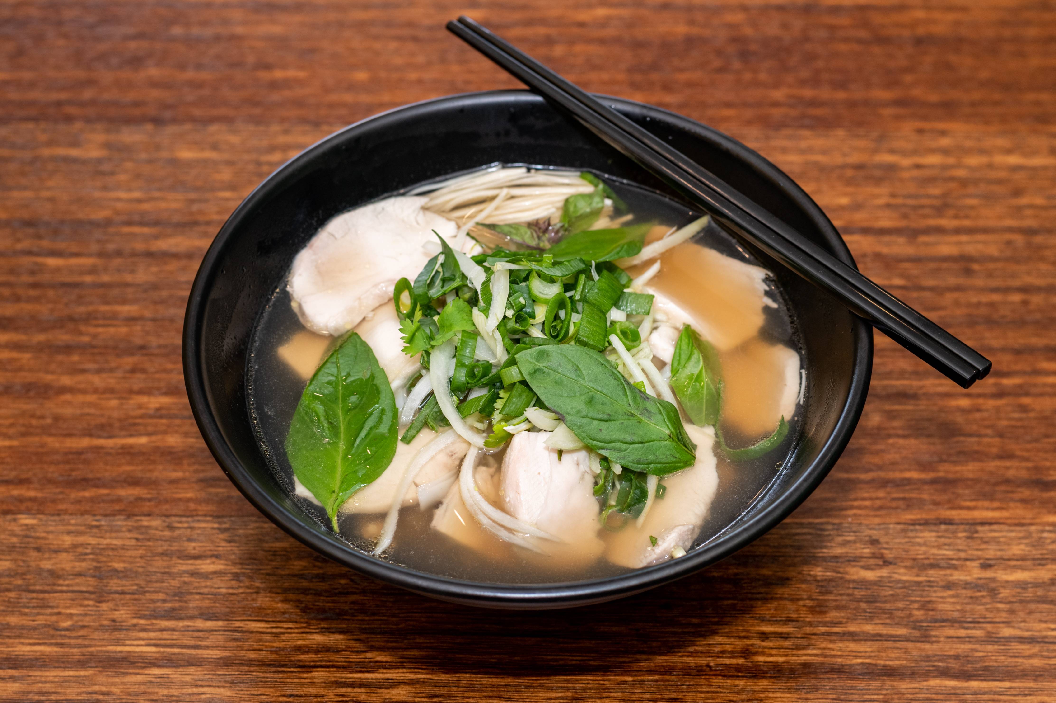 Pho Noodle Soup (CHICKEN)