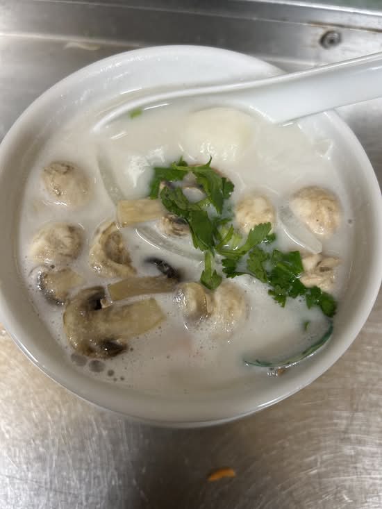 Tom Kha Thalai